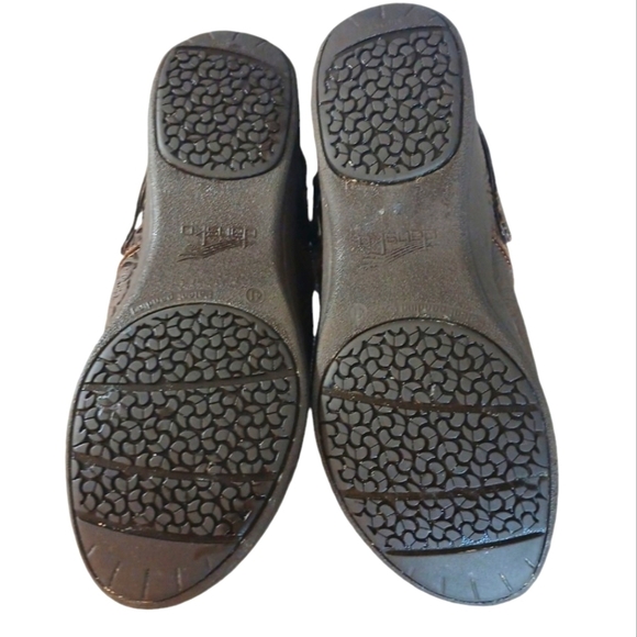 Dansko Brown Tooled Leather Clogs Slip On Shoes or Sling Back size 10-10.5 - Picture 8 of 11